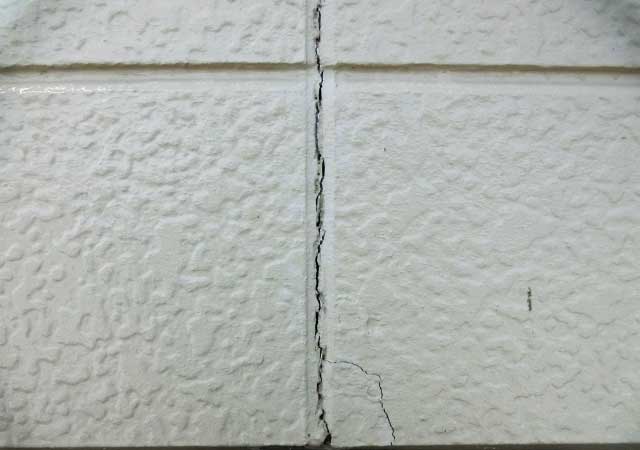 シーリングの割れ