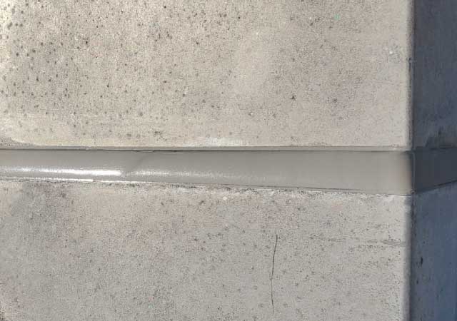 シーリングの割れ