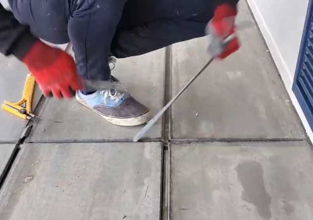 シーリング撤去